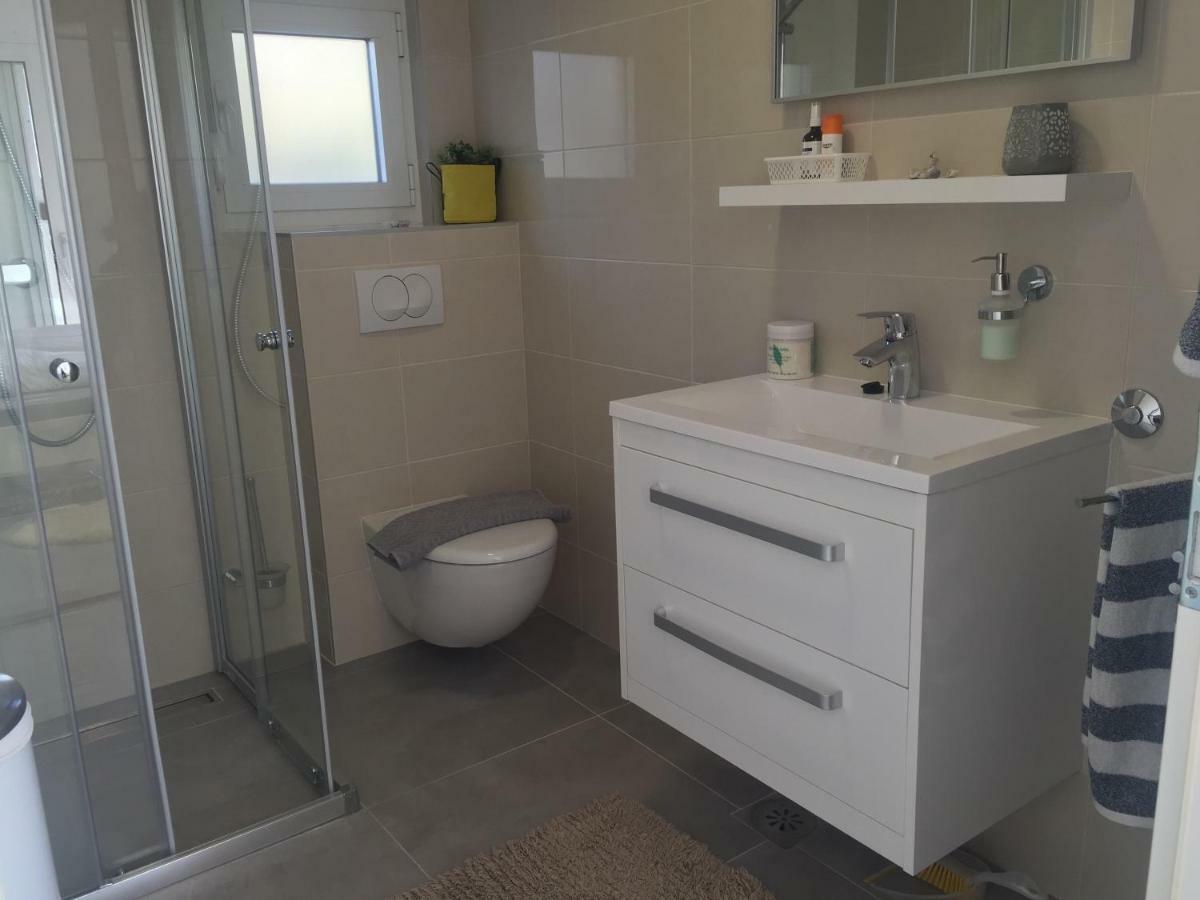 Apartman Zeljka Apartment Подгора Екстериор снимка